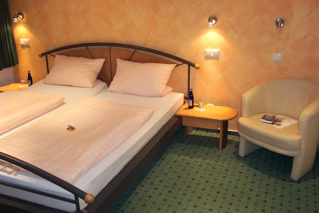 Beim Holzschnitzer Hotel Dreis-Brück Kamer foto